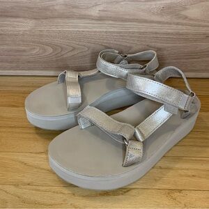 Teva Flatform Universal Leather Gold Sandals - Size 10
